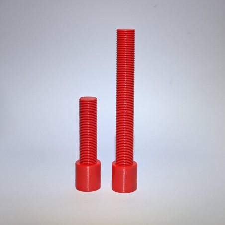 Vis/ piges métriques sur mesure plastique/ métal .