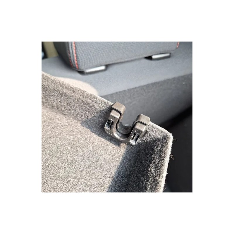 Ford Fiesta mk6/8.5 - Fixation de la plage arrière/du cache-bagages