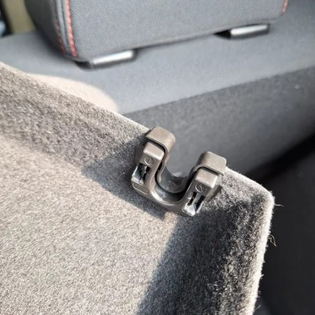 Ford Fiesta mk6/8.5 - Fixation de la plage arrière/du cache-bagages